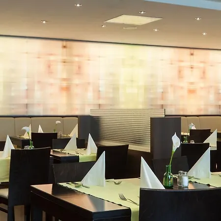 Intercityhotel 4* Wenen