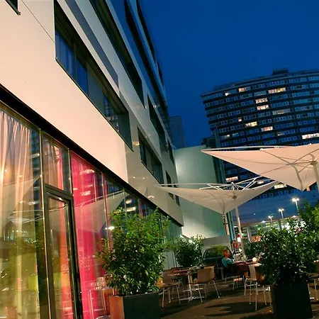 鲁姆兹维也纳佳索米特酒店 4*