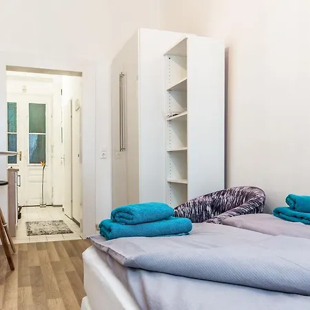 & Business 1140 Apartment Wien