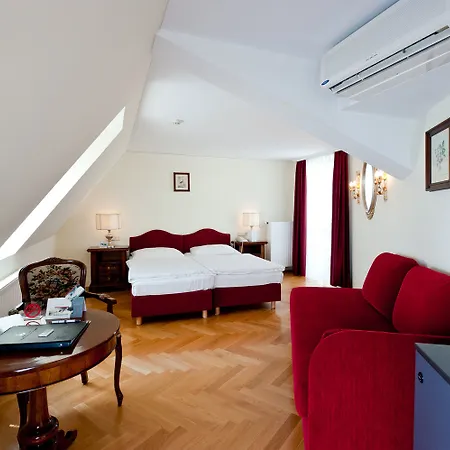 Regina Hotel