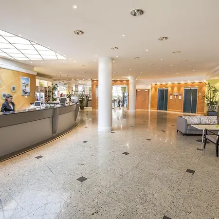 Hilton Garden South ホテル 4*