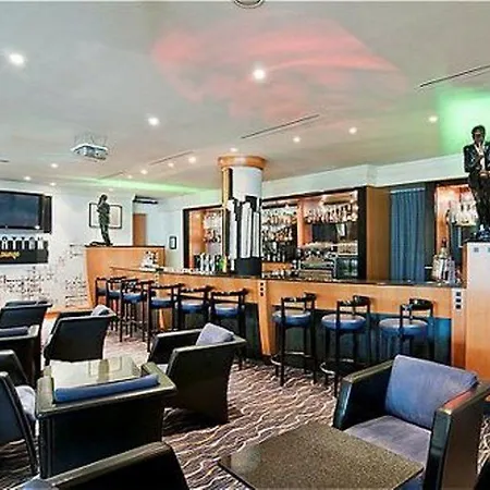 Hilton Garden South 4* Vienna