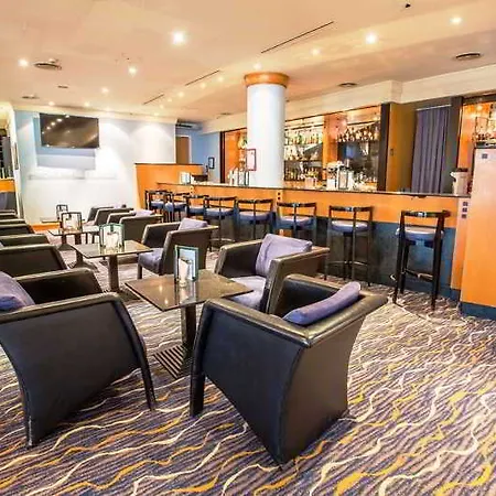 Hilton Garden South 4*