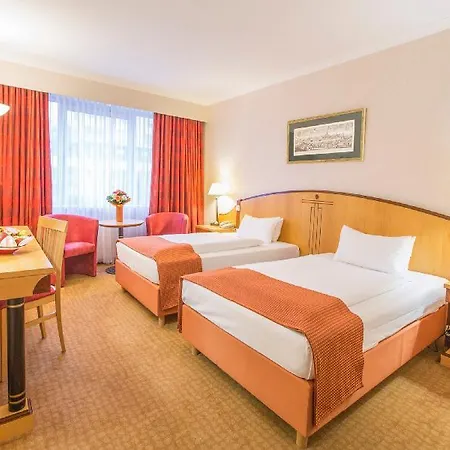 Hilton Garden South 4*