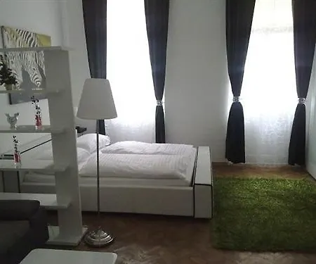 Hotel Checkvienna - Siebenbrunnengasse Viena