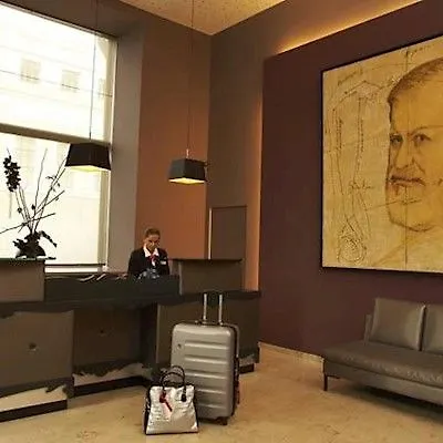 Adagio Aparthotel 4*