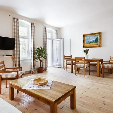 Apartment Townhouse *