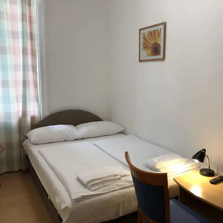 Vera Guest house 2*
