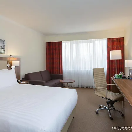 Hilton Garden South 4* Vienna