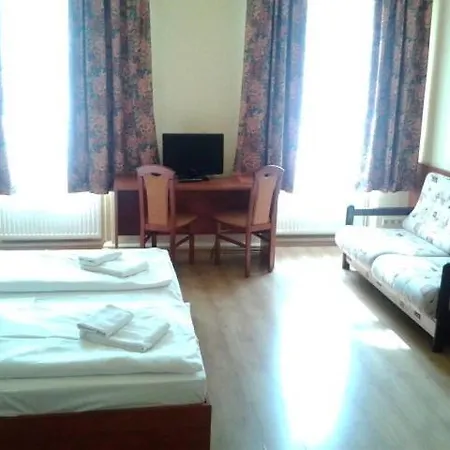 Hotel In Hernals 2*