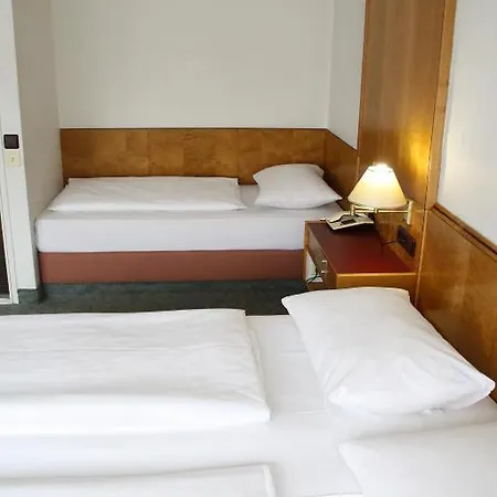 Ekazent Schoenbrunn Hotel