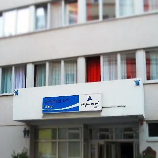 Allyouneed Vienna4 3* Viena