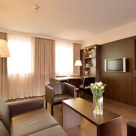 Nh Danube 4*