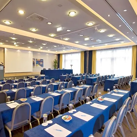 Nh Danube 4*