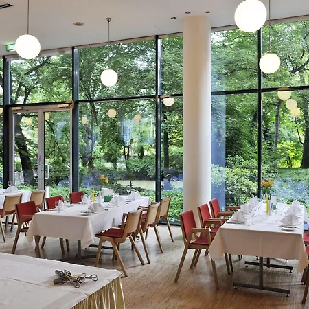 Hotel Gartenhotel Altmannsdorf 4*