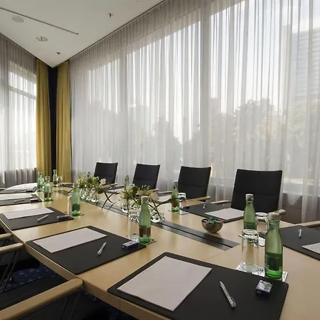 Nh Danube Hotel Vienna