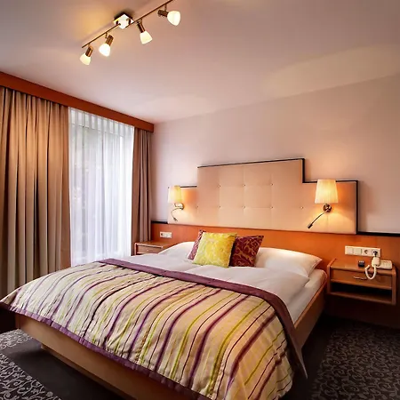 Hotel Strandhotel Alte Donau 4*