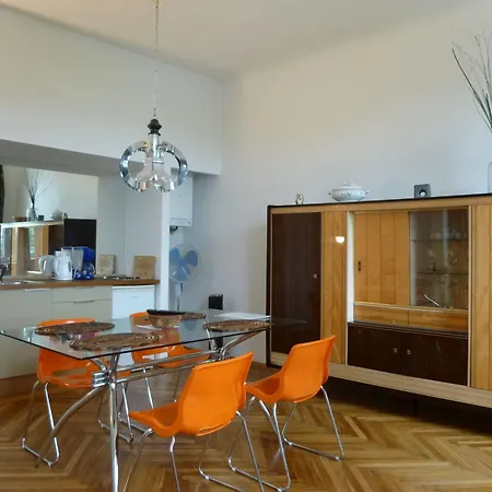 Maximillian Aparthotel Vienna