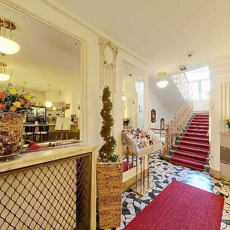 Franzenshof Hotel 2*
