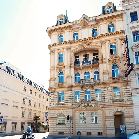 Drei Kronen Hotel 3*