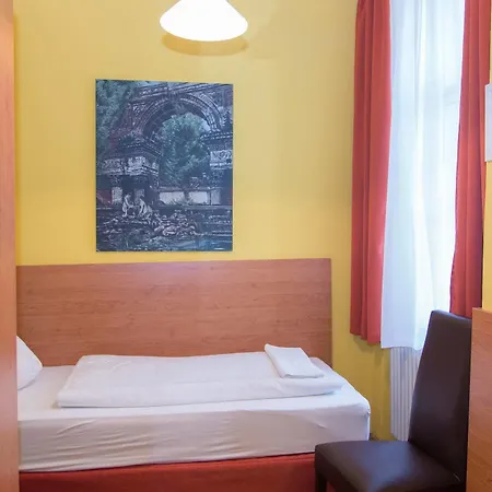 Hotel Lehrerhaus 2*