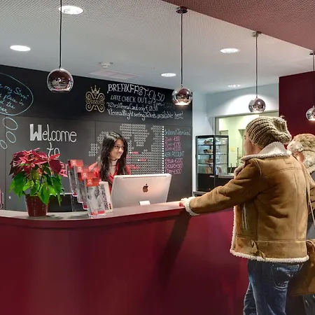 Meininger Downtown Sissi Hotel Wenen