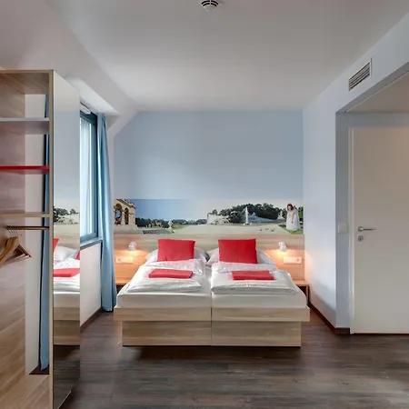 Meininger Downtown Franz 3* Viena