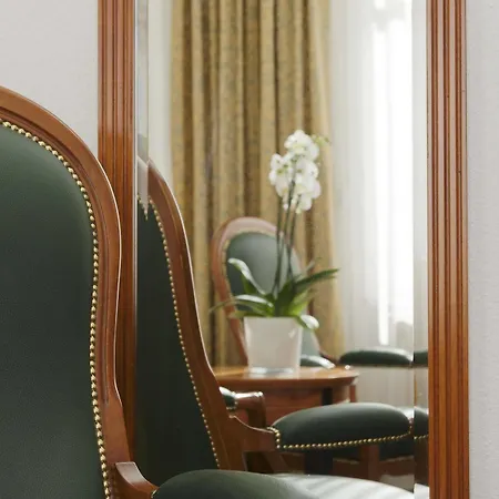 Carlton Opera 3*