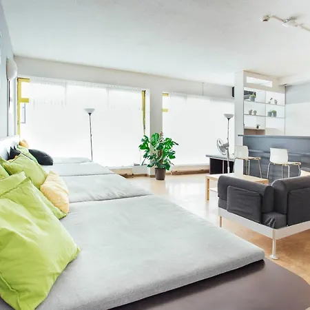 Alibi Hostal Viena