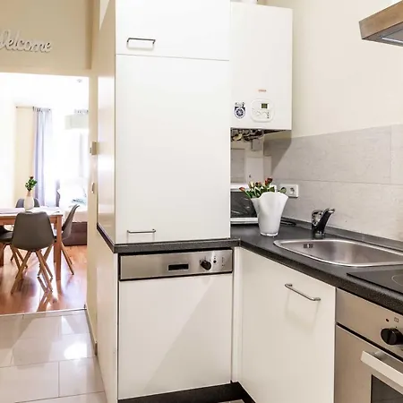 Apartment & Business 1140