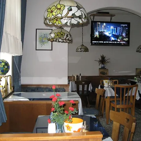 Hotel Rustler 2*