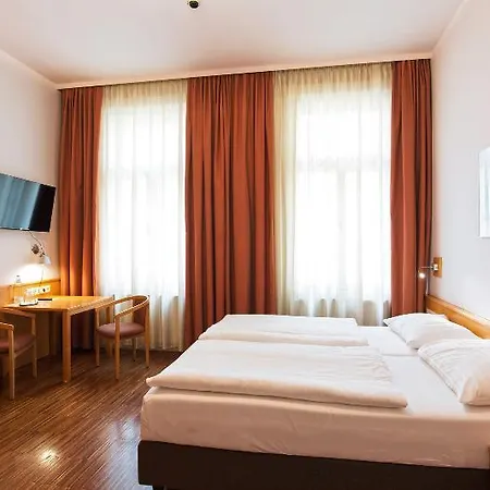 Post Hotel Viena