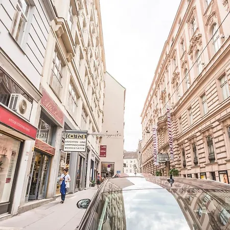 Apartment Senator Stephansplatz By Ichbucheat Wien