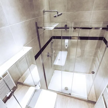 Aurellia Apartment *