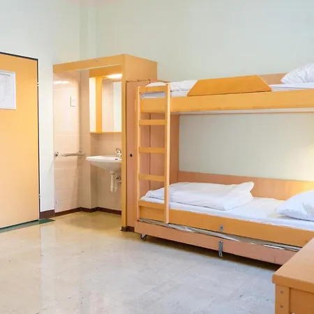 Jugendgästehaus Brigittenau Hostel *
