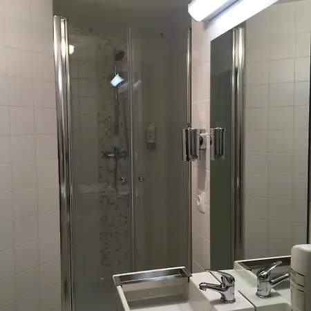 Gasthuis Ch-hotel Luka Budget Wenen