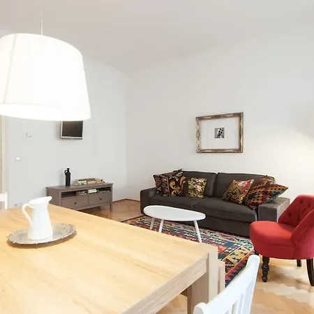 Apartment Lovely In A Quiet Area Close To The Center Vienna