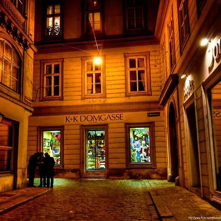 Sobieski St. Stephen's Cathedral Apartment *
