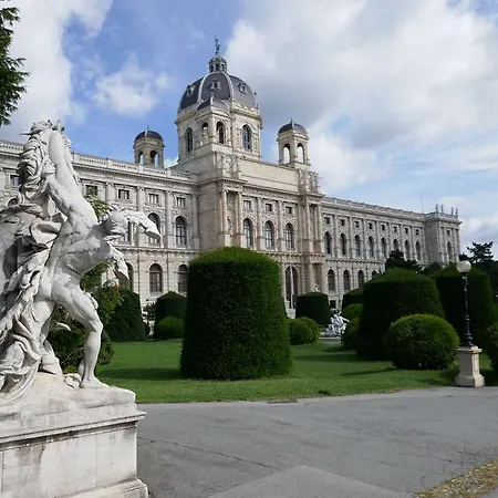 Calmo 3* Vienna