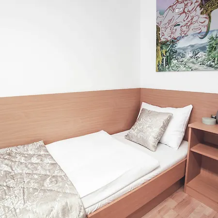 Alibi Hostal