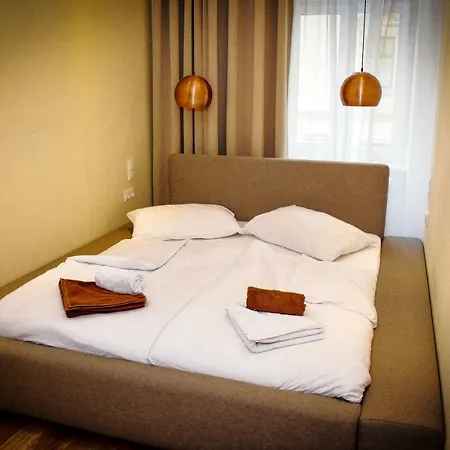 Aurellia Apartment