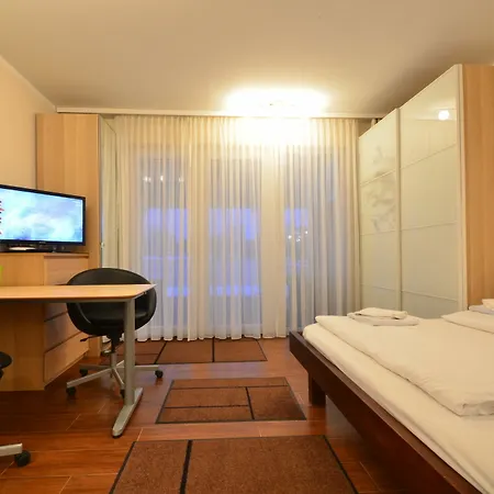 Ajo - Alte Donau Waterfront - Self-check-in شقة فيينا