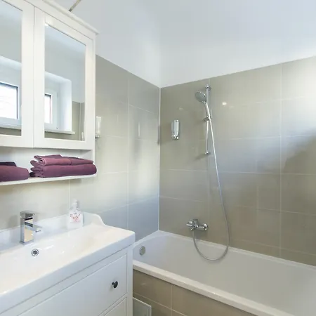 - Naehe Schottenring Apartment *