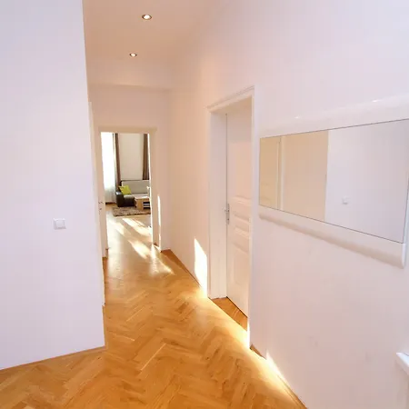 Checkvienna - Simmeringer Hauptstrasse Vienna