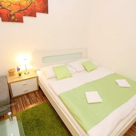 Apartment Checkvienna - Simmeringer Hauptstrasse