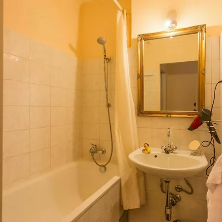 Budget Apartment