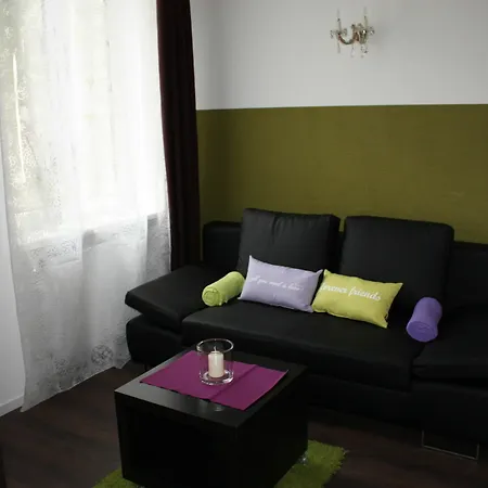 Govienna Small Modern 2* Wien