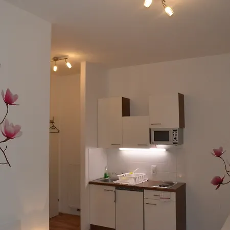 Grand Central Station Apartments I Contactless Check-In Vienna