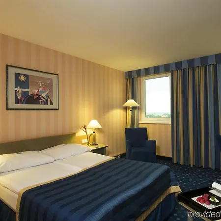 Nh Danube Hotel