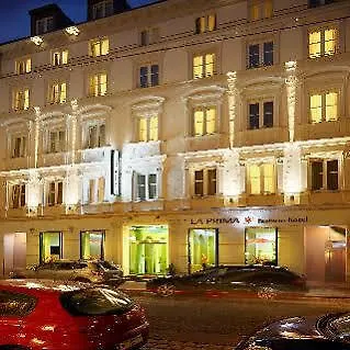 Fortyplusone - Newly Renovated! Hotel 4*